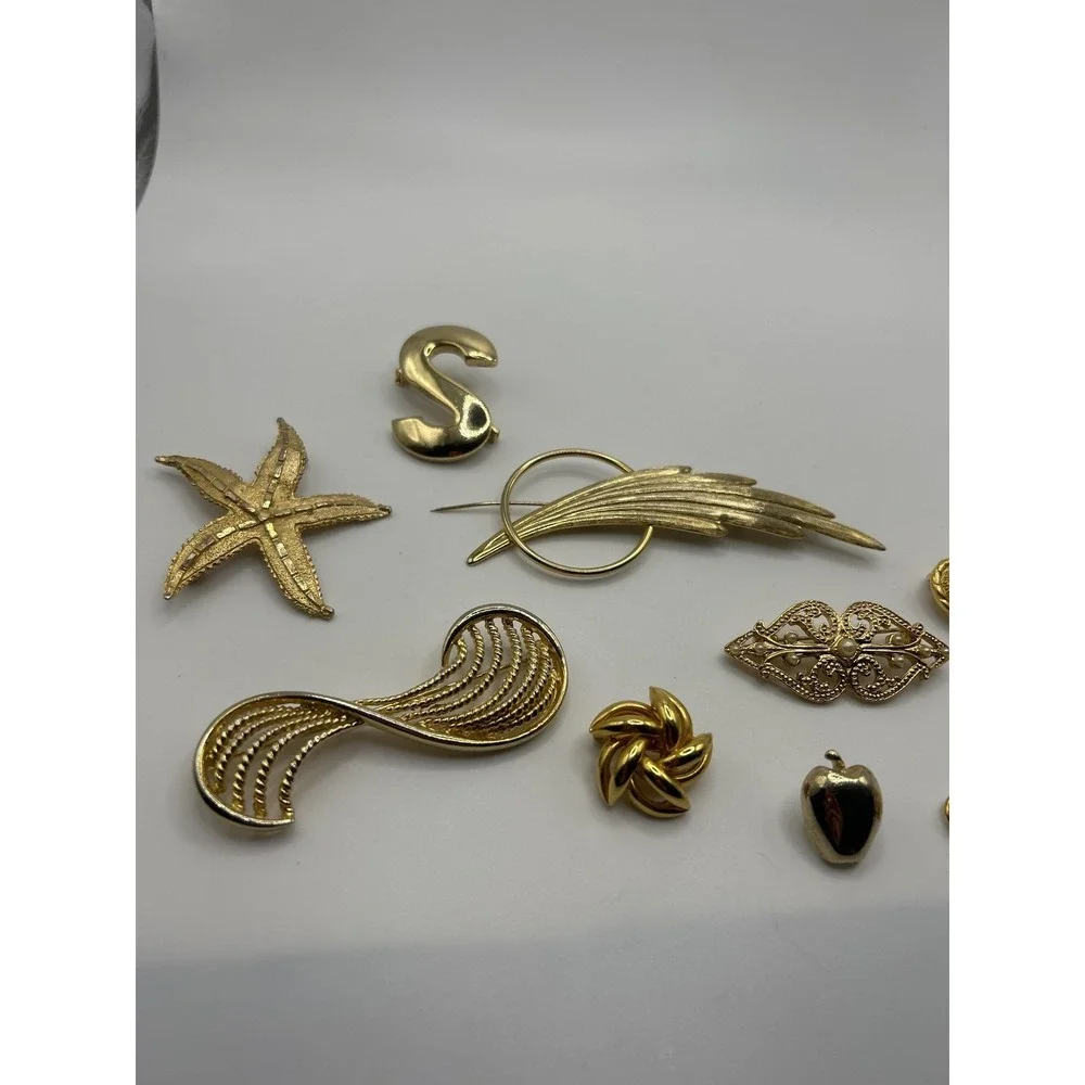 Lot 9 Gold Tone Costume Brooch Pins Mixed Shapes Hearts Starfish Amber - Picture 4 of 4